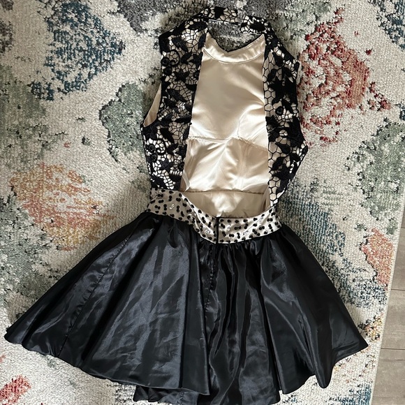 Boutique Handmade Black High Neck Backless Cocktail Dress with Appliques Size 6 - Picture 14 of 14